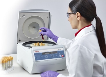 CLINICAL BENCHTOP CENTRIFUGE