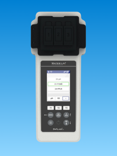 PoolLab 2.0 hand-held pool water photometer